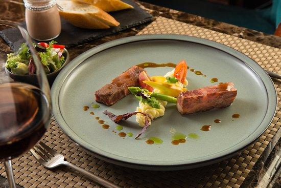 Maison Hoang Cau Restaurant